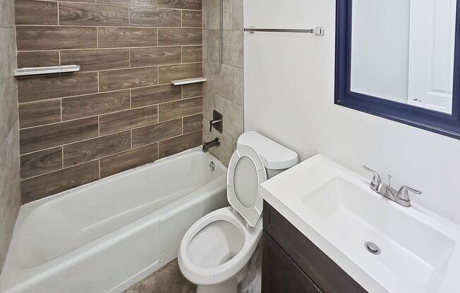2 beds, 1.5 baths, $2,595, Unit 104