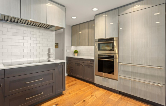 3 beds, 2 baths, $5,750, Unit # 1742