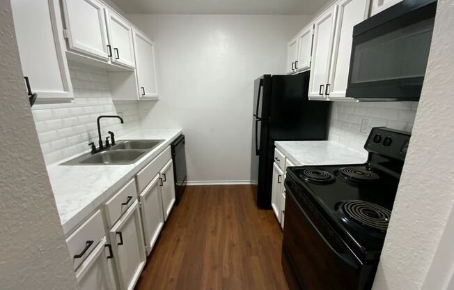 2 beds, 2 baths, 989 sqft, $1,715, Unit 11610A