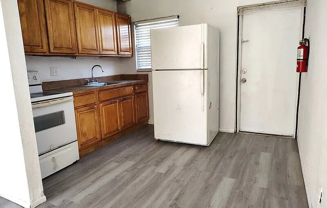 5261 Alhambra Dr