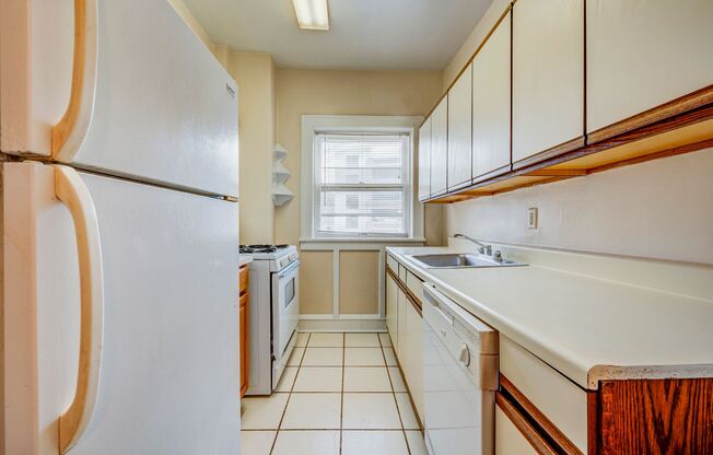 2374 Euclid Heights Blvd