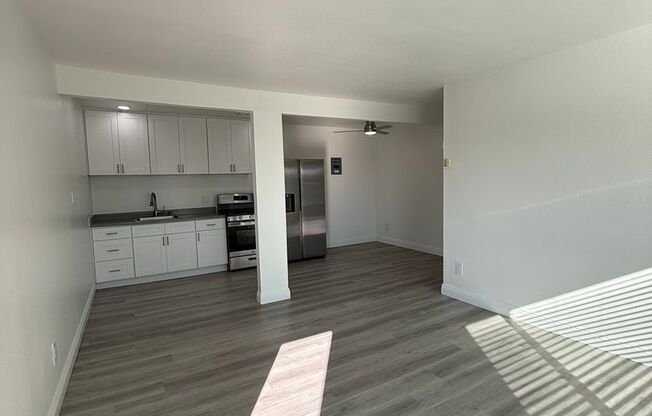 2 beds, 1 bath, 850 sqft, $2,295, Unit 9195-10
