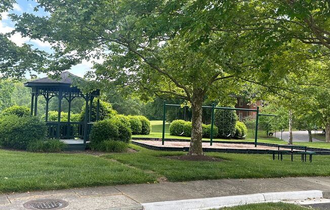 Spacious 2BR/2BA Urban Gem – Prime Location, Available August!
