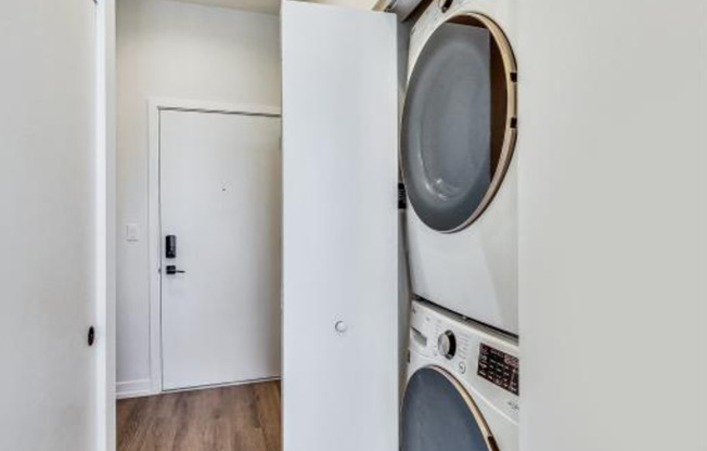 1 bed, 1 bath, 675 sqft, $2,675, Unit 3431-402