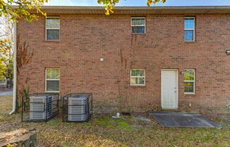 3 beds, 1 bath, 1,000 sqft, $1,100, Unit 1716 Ogden St UNIT G