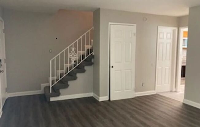 2 beds, 1.5 baths, 1,040 sqft, $1,650, Unit Apt 25