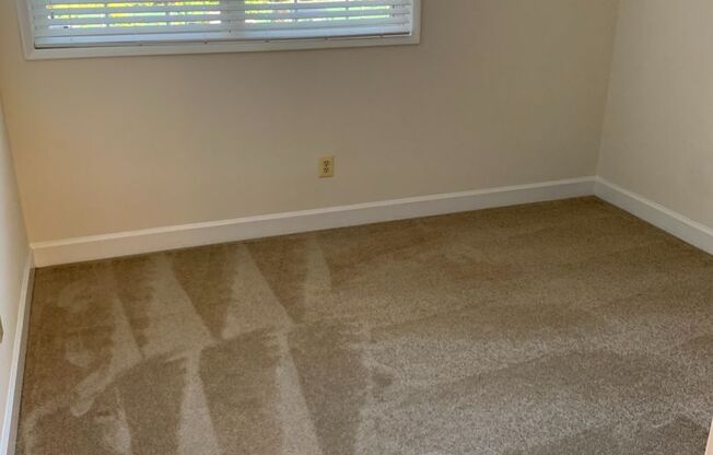 2 beds, 1.5 baths, 881 sqft, $2,200, Unit 5321 #3