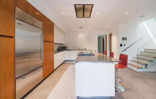 Stunning Custom Home in Del Rey