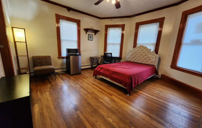 8 Price St Master Bedroom