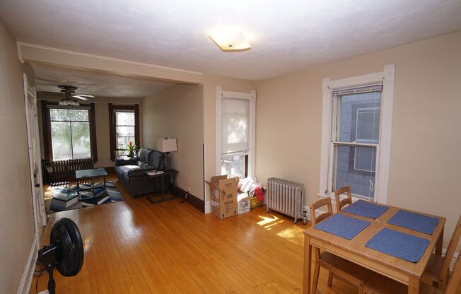 2 beds, 1 bath, $1,640