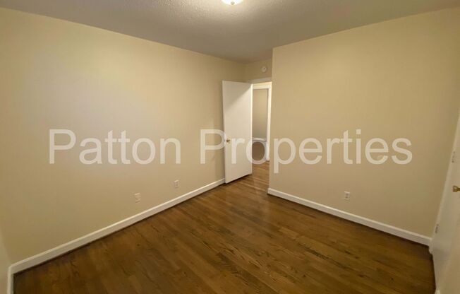 3 beds, 1 bath, $1,395