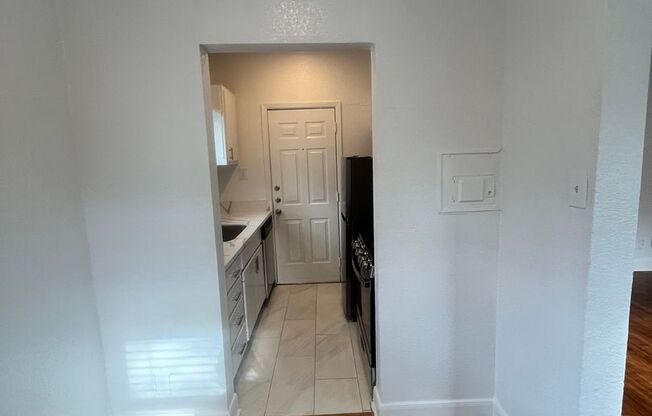 1 bed, 1 bath, 800 sqft, $1,499, Unit 1526-01