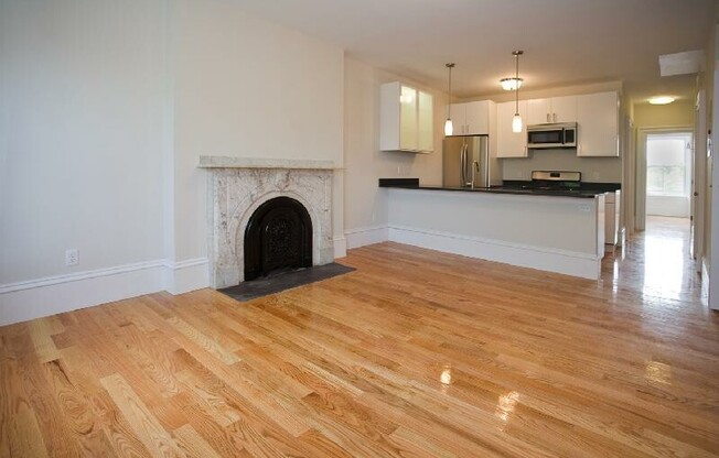3 beds, 1.5 baths, $5,500, Unit 5