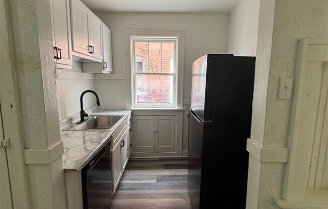 2 beds, 1 bath, 770 sqft, $1,050, Unit W Florissant Ave- 6037