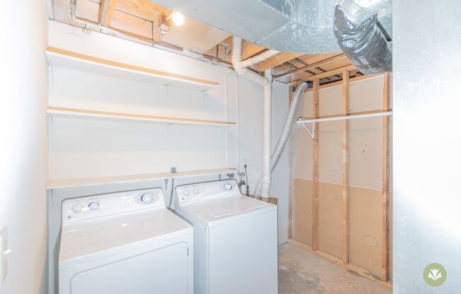 2 beds, 2.5 baths, 1,307 sqft, $1,870, Unit R-89