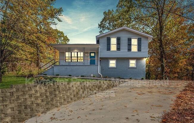 1056 AZALEA CIR NE