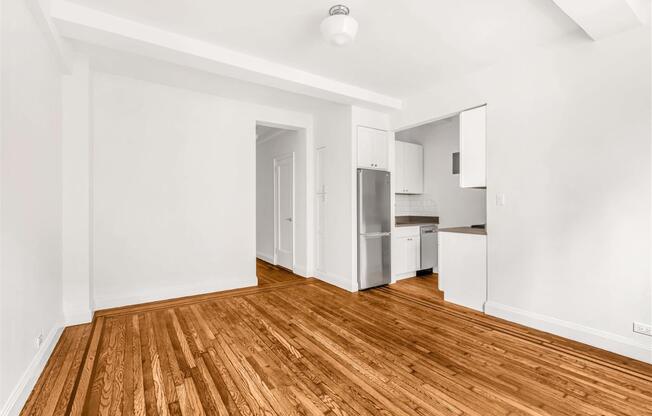 Studio, 1 bath, $3,500, Unit 305