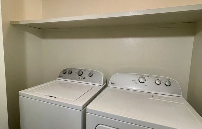 2 beds, 2 baths, 992 sqft, $1,905