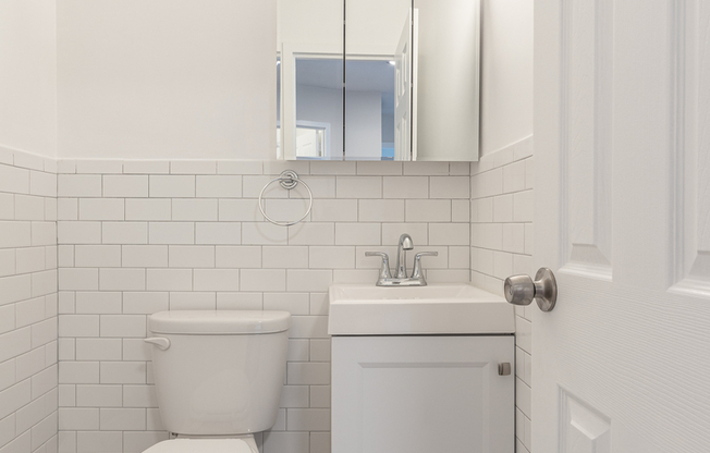 3 beds, 1.5 baths, 1,000 sqft, $4,500, Unit D21C