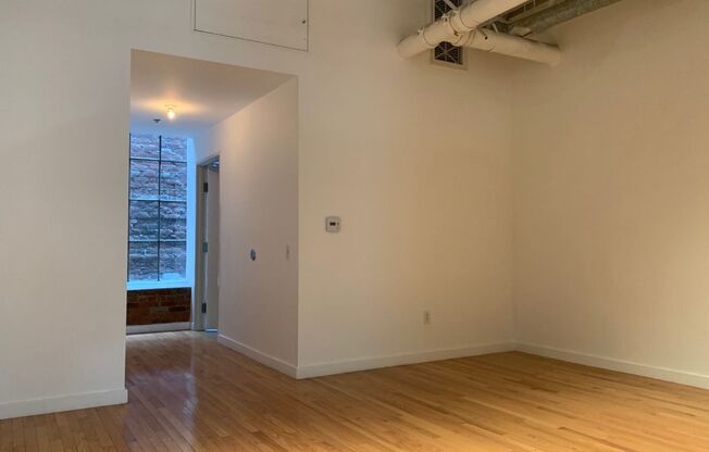 1 bed, 1 bath, 900 sqft, $3,100, Unit 2121 B110