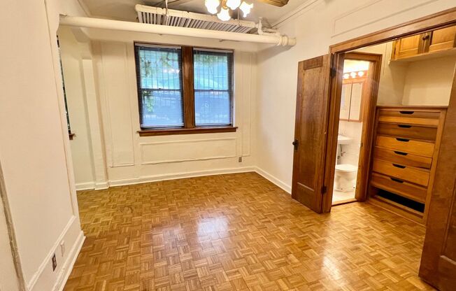 Studio, 1 bath, 300 sqft, $1,445, Unit 644-103