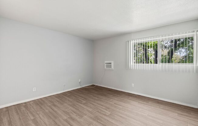 1 bed, 1 bath, 615 sqft, $900, Unit 110