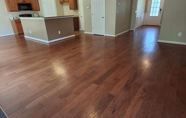 Beautiful 3-Bedroom Home with Bonus Room in Riverside School District!