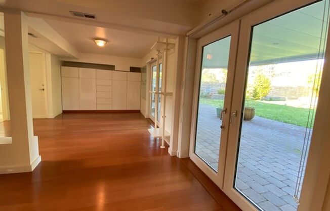 3 beds, 3 baths, $4,100