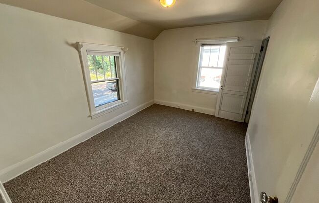 3 beds, 1 bath, $1,995