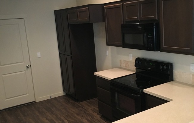 Three Bedrooms Plus Loft! Centrally located!