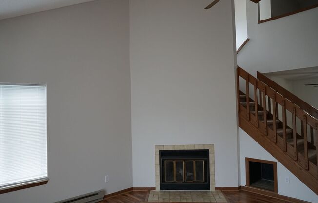 2 beds, 1.5 baths, 950 sqft, $1,434, Unit 5811-2A