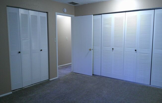 3 beds, 2 baths, 1,225 sqft, $3,300, Unit 48-21H