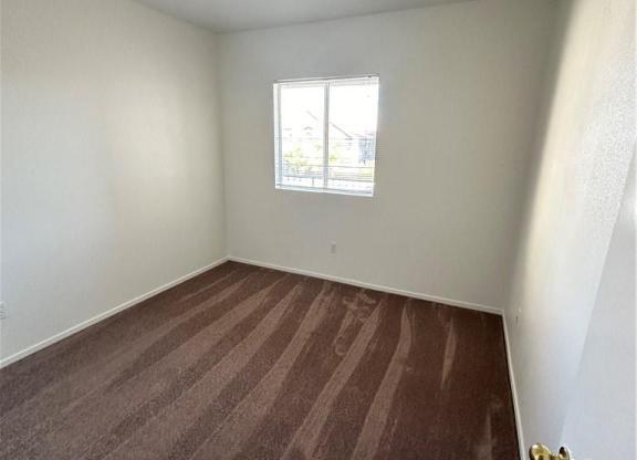 2 beds, 2 baths, $1,350