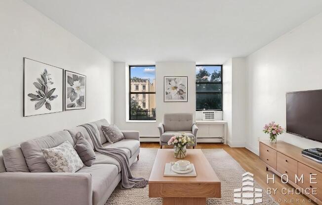 101 W 126 ST