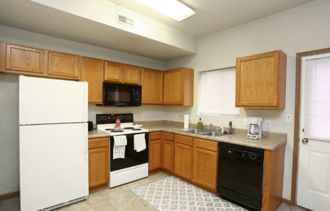 2 beds, 2 baths, 1,200 sqft, $1,545