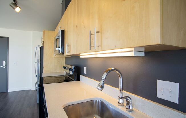 1 bed, 1 bath, $1,695, Unit 512