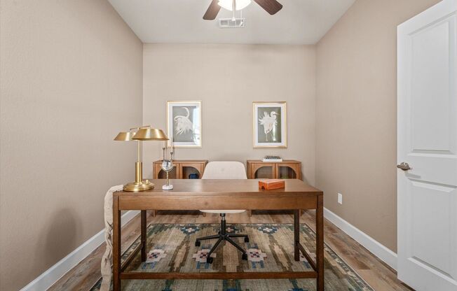 2 beds, 1 bath, 868 sqft, $1,950, Unit 4305