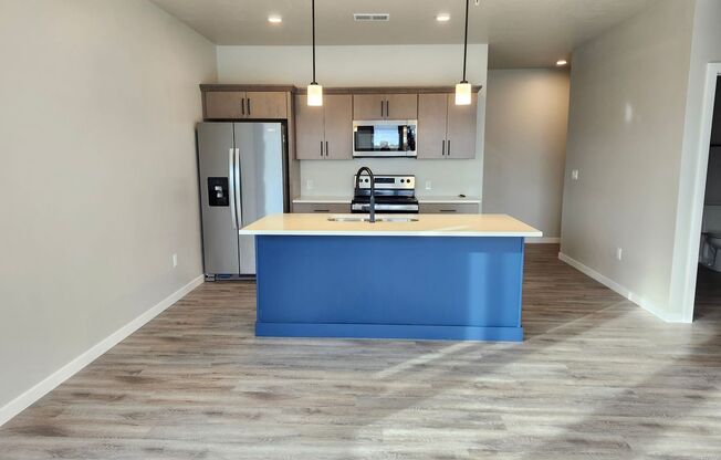 1 bed, 1 bath, 798 sqft, $1,325, Unit 202