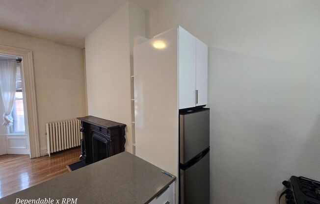 Studio, 1 bath, $2,550, Unit Unit 5