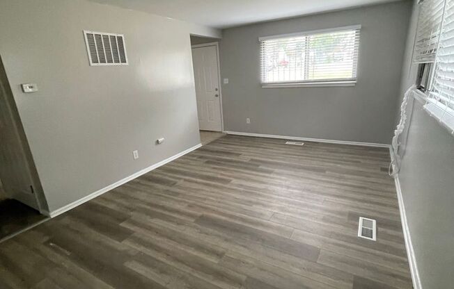 2 beds, 1 bath, 900 sqft, $1,125, Unit Unit 1