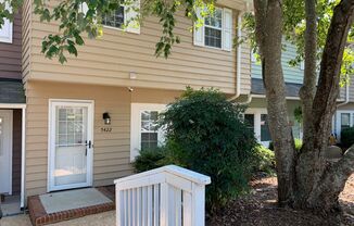 *Move In Special* Cozy 3 Bed | 2.5 Bath Townhouse in North Raleigh