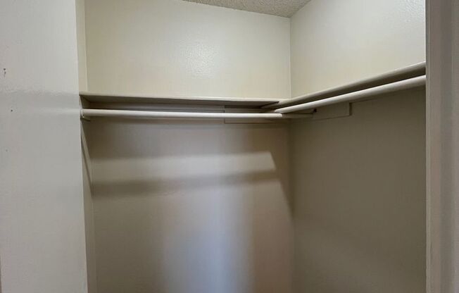 1 bed, 1 bath, 587 sqft, $815, Unit 080