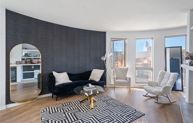 1 bed, 1 bath, 899 sqft, $3,000, Unit 210
