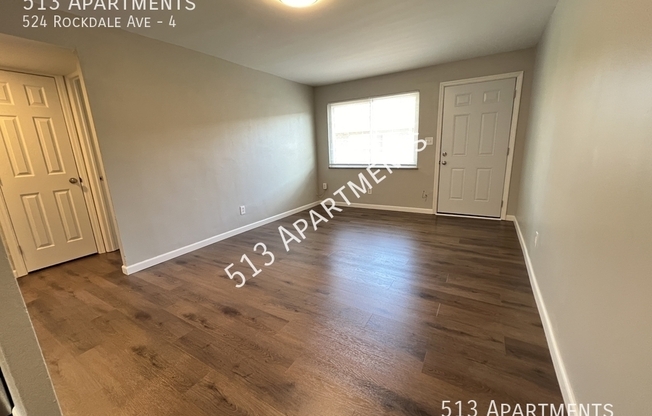 524 ROCKDALE AVE