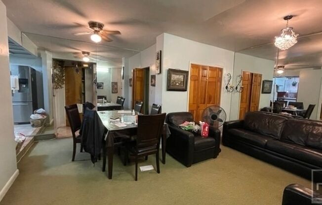 390 RUGBY RD