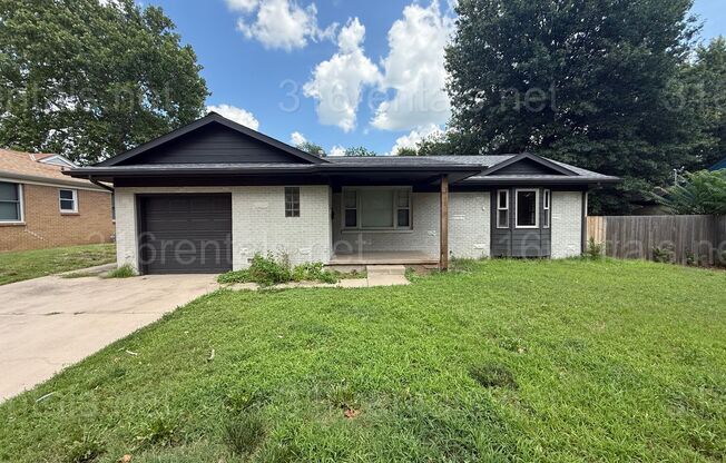 $1350 - 3 bedroom / 1 bathroom - Single Family Home