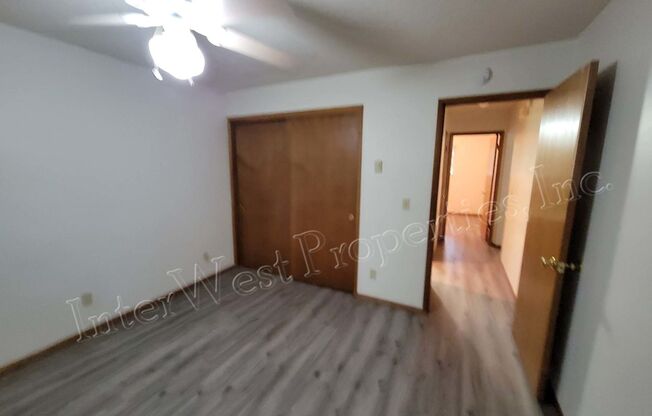 2 beds, 1 bath, 891 sqft, $1,495, Unit 007