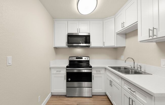 1 bed, 1 bath, 750 sqft, $1,750, Unit 24
