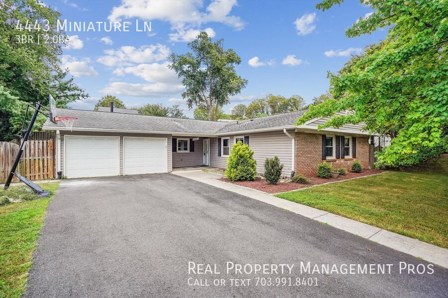 4443 MINIATURE LN