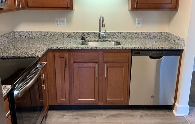 2 beds, 2 baths, 1,000 sqft, $1,850, Unit 14203 #A2